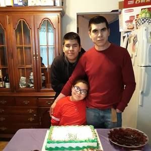 Meet your Posher, Romulo